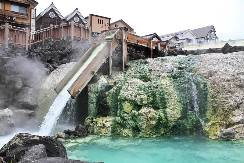 湯けむりが上がる草津温泉の湯畑