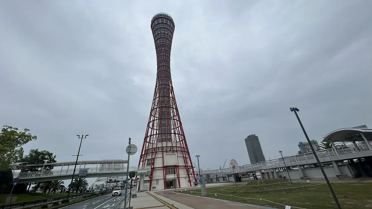 改修後の神戸ポートタワー